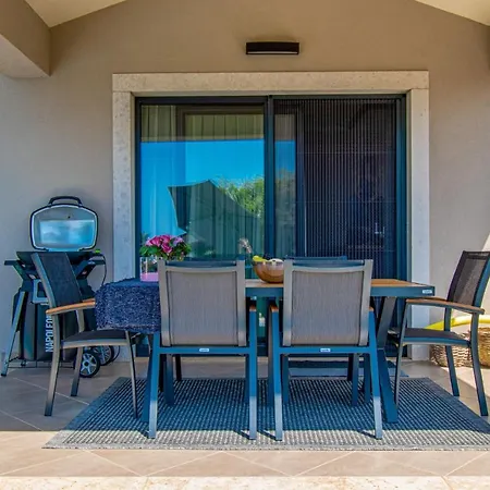 Βίλα 1 In Porec,istrien - Istrabook *