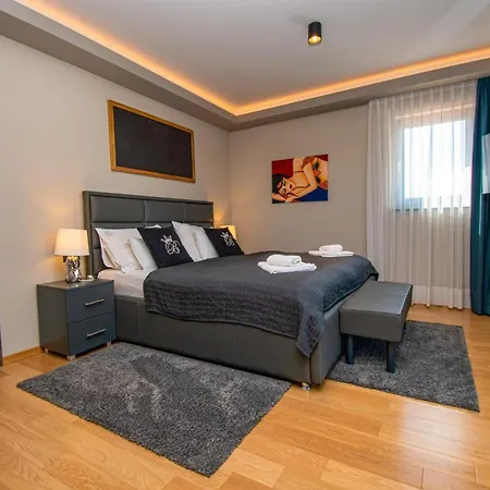 1 In Porec,istrien - Istrabook * Kukci