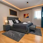 1 In Porec,istrien - Istrabook * Kukci