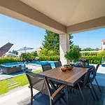 Villa 1 In Porec,istrien - Istrabook Kukci