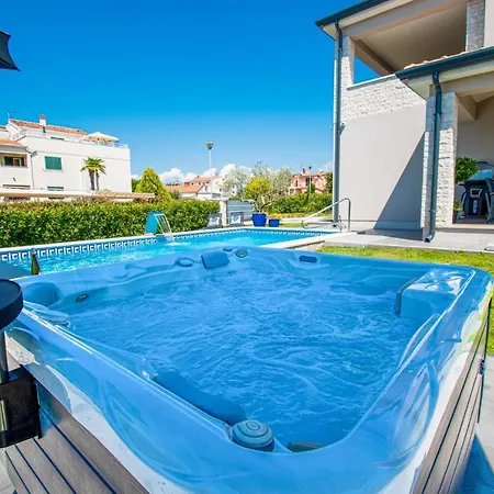 Villa 1 In Porec,istrien - Istrabook