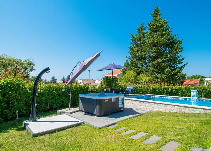 1 In Porec,istrien - Istrabook